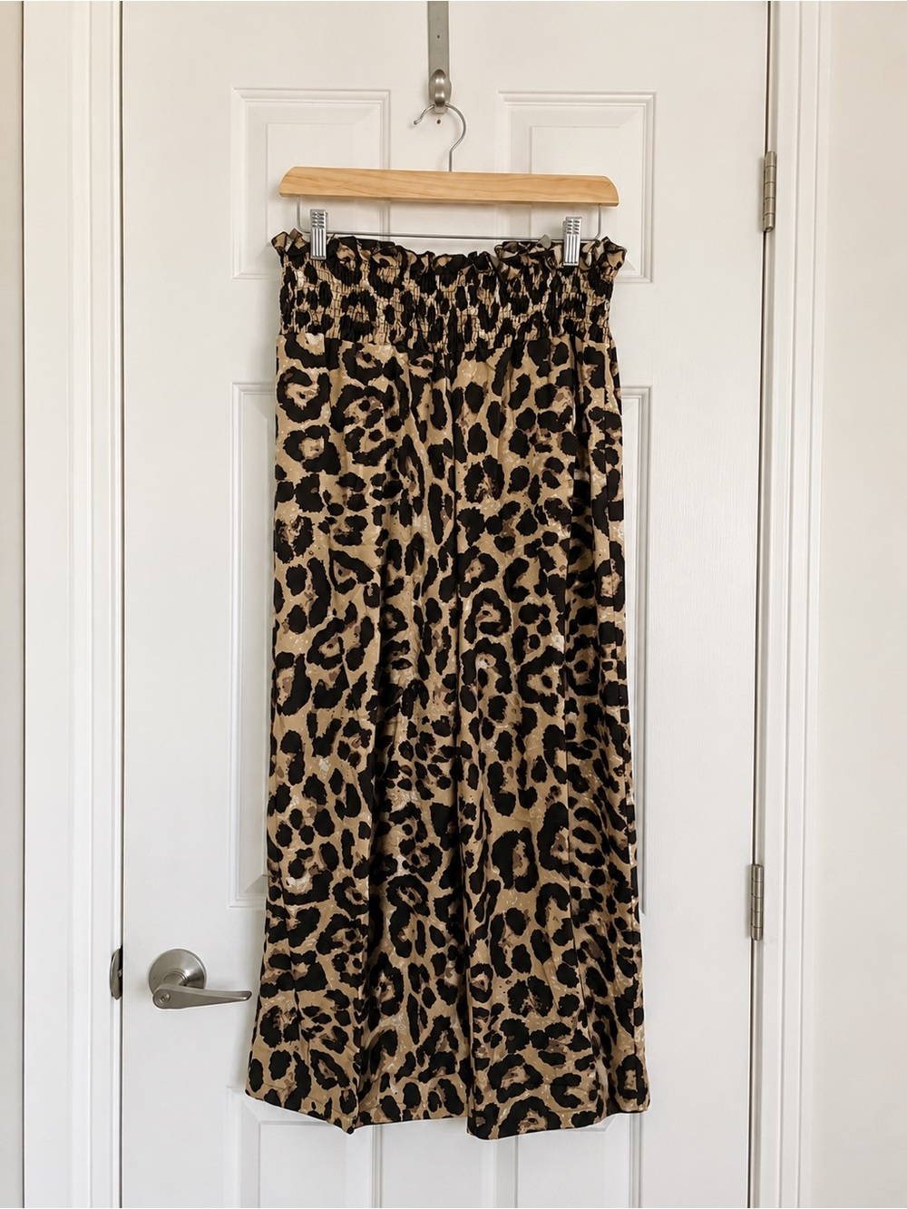 🆕 Leopard Print Wide Leg Pants - Tan & Black - Picture 2 of 3